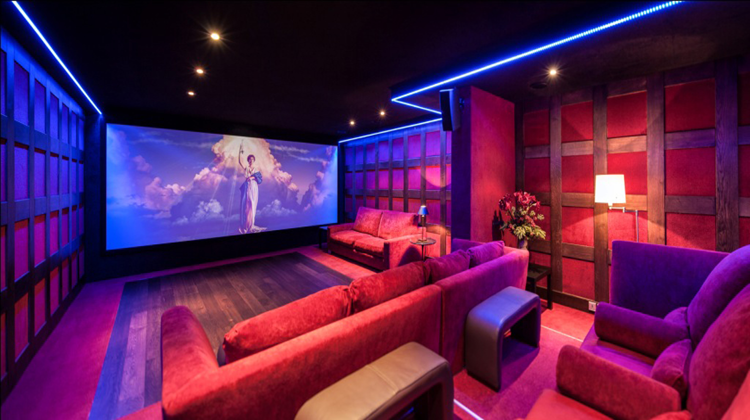 Unique Luxury Home Theater Design for Small Space